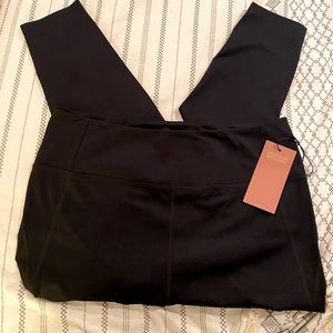 NWT Girlfriend Collective Plus Sized Black Compression Leggings, 4X